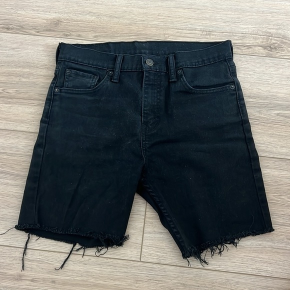Vintage Levi Shorts - Picture 2 of 5
